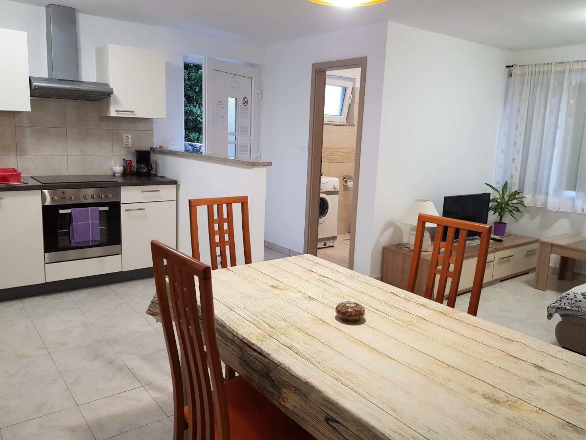 Apartment Natali Brseč Zewnętrze zdjęcie