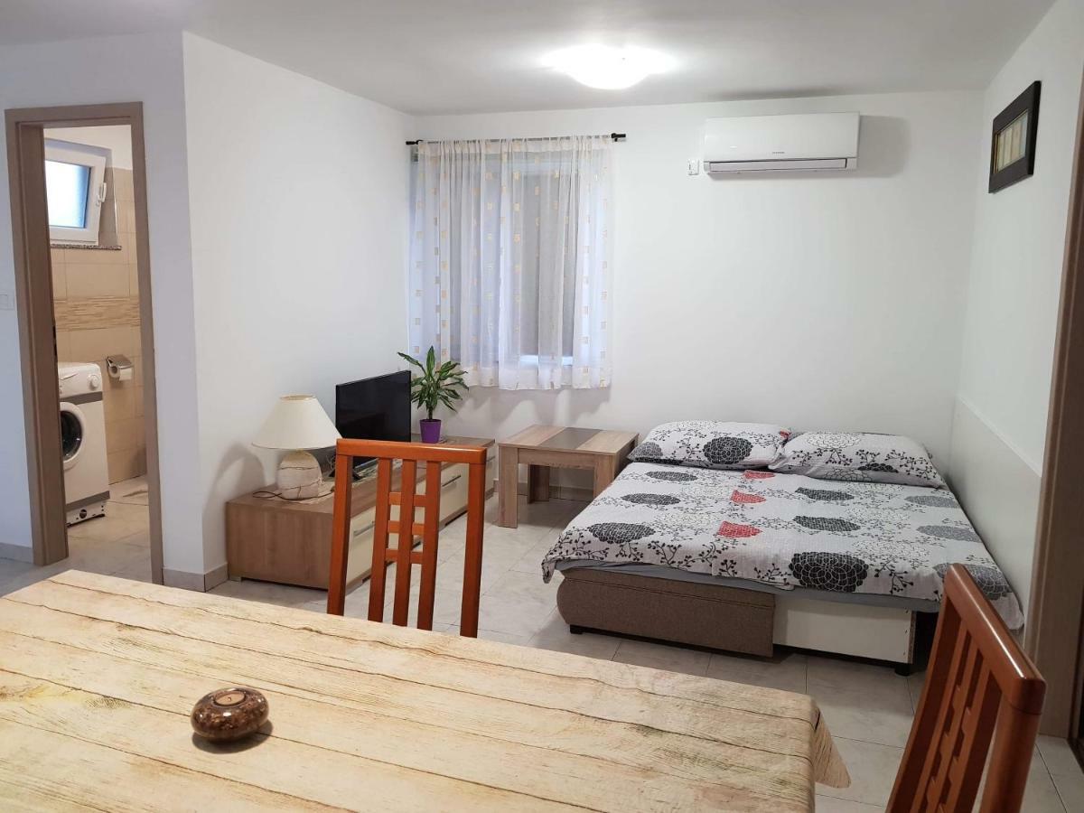 Apartment Natali Brseč Zewnętrze zdjęcie