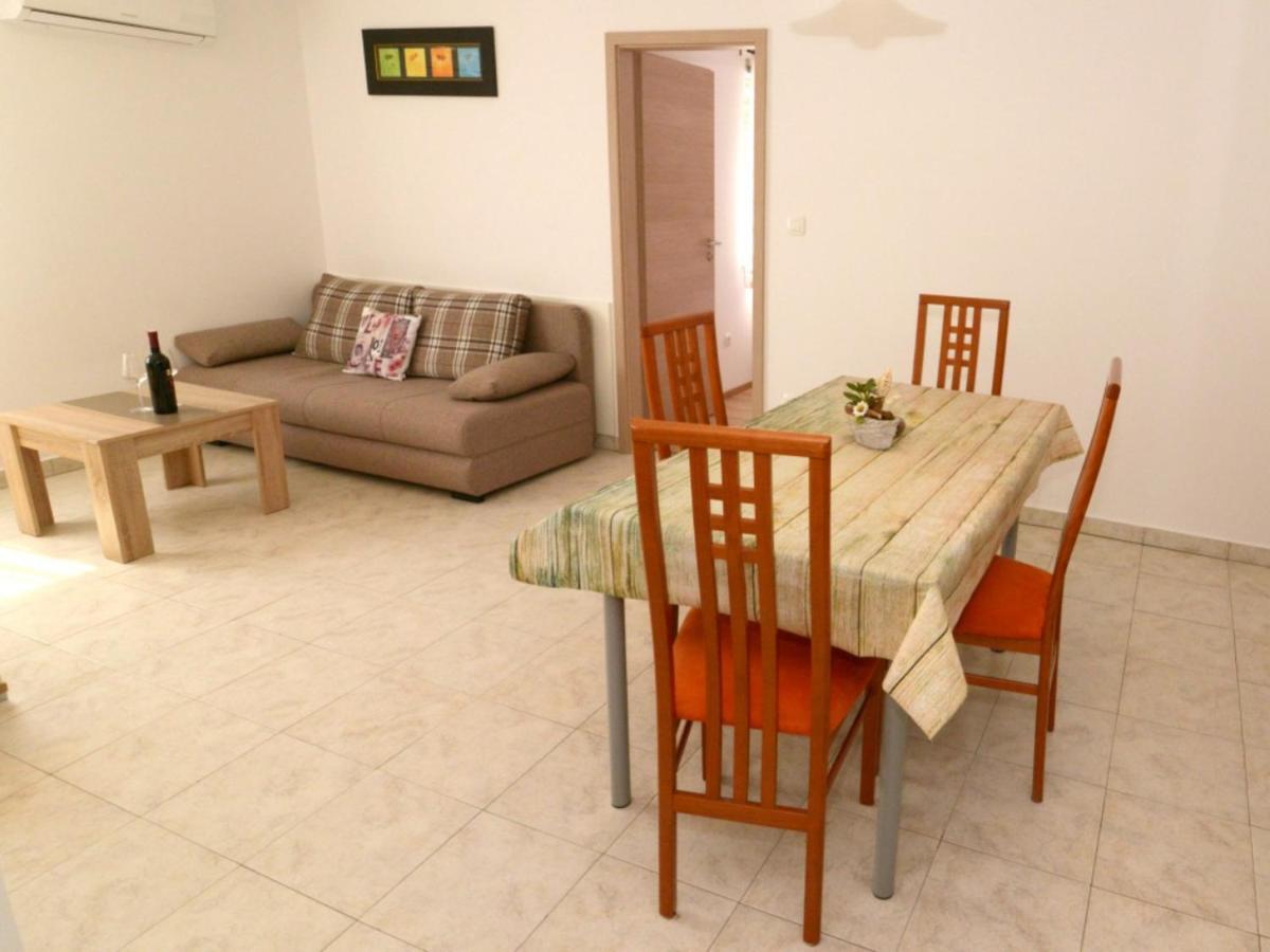 Apartment Natali Brseč Zewnętrze zdjęcie